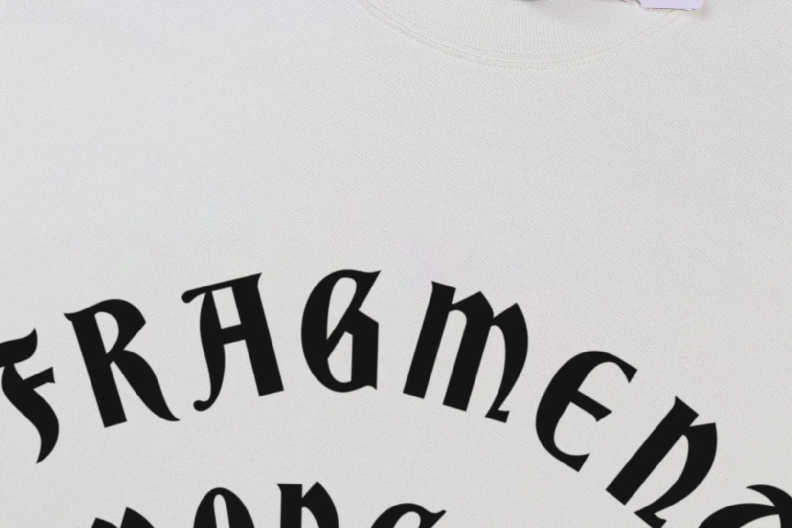 📦 📦 【 In Stock】 〖 𝐌𝐎𝐍𝐂𝐋𝐄𝐑~ 〗 440g ， ， Factory 2024FW ， Premium Breathable Same Style ：Black White Size：S M L XL 2XL
